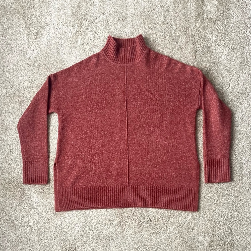 Jessica Simpson Sweater